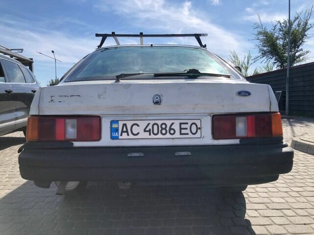 Белый Форд Сиерра, объемом двигателя 1.6 л и пробегом 700 тыс. км за 850 $, фото 23 на Automoto.ua