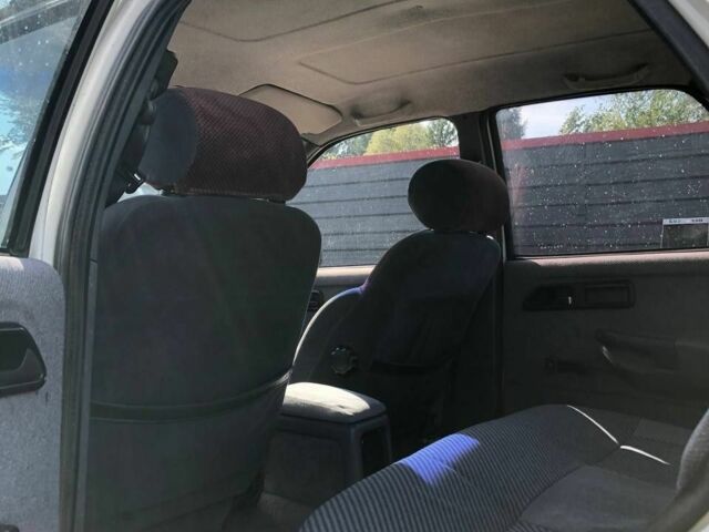 Белый Форд Сиерра, объемом двигателя 1.6 л и пробегом 700 тыс. км за 850 $, фото 12 на Automoto.ua