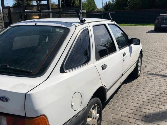 Белый Форд Сиерра, объемом двигателя 1.6 л и пробегом 700 тыс. км за 850 $, фото 3 на Automoto.ua