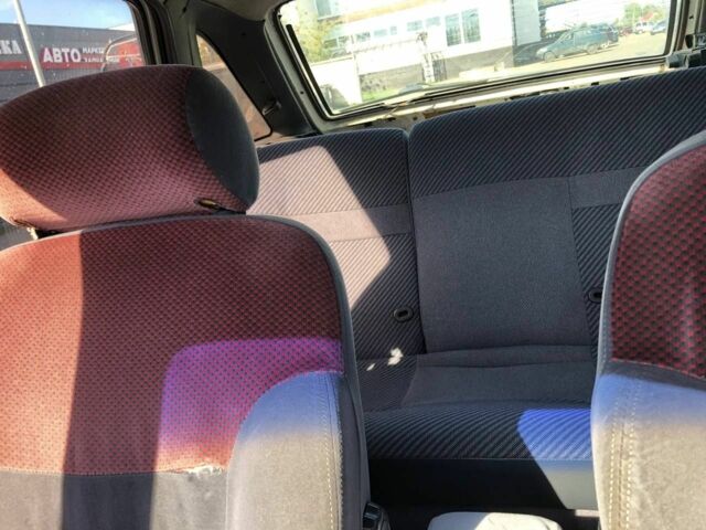 Белый Форд Сиерра, объемом двигателя 1.6 л и пробегом 700 тыс. км за 850 $, фото 8 на Automoto.ua