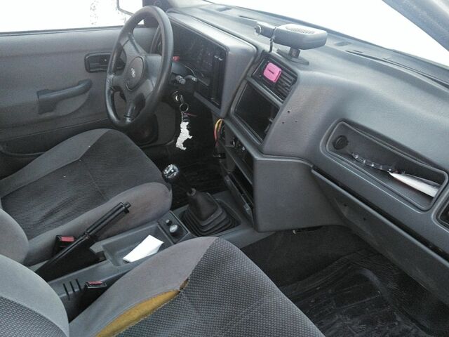 Білий Форд Сієрра, об'ємом двигуна 1.8 л та пробігом 120 тис. км за 1189 $, фото 4 на Automoto.ua