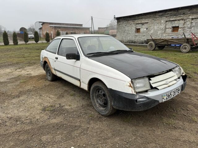 Белый Форд Сиерра, объемом двигателя 0 л и пробегом 70 тыс. км за 279 $, фото 1 на Automoto.ua