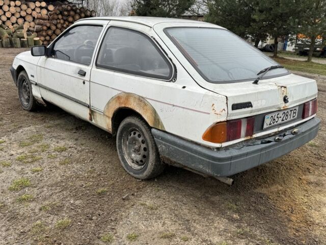 Белый Форд Сиерра, объемом двигателя 0 л и пробегом 70 тыс. км за 279 $, фото 3 на Automoto.ua