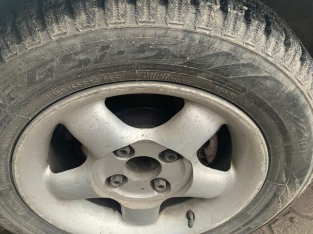 Белый Форд Сиерра, объемом двигателя 2 л и пробегом 340 тыс. км за 1000 $, фото 1 на Automoto.ua