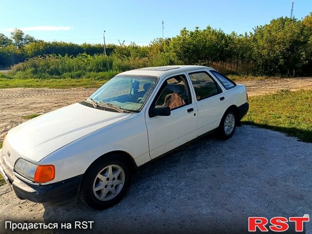 Форд Сиерра 1987 в Чернигове на Automoto.ua Белый Форд Сиерра, объемом двигателя 1.6 л и пробегом 500 тыс. км за 700 $, фото 1 на Automoto.ua