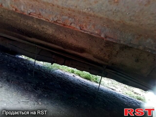 Белый Форд Сиерра, объемом двигателя 2 л и пробегом 410 тыс. км за 1000 $, фото 3 на Automoto.ua