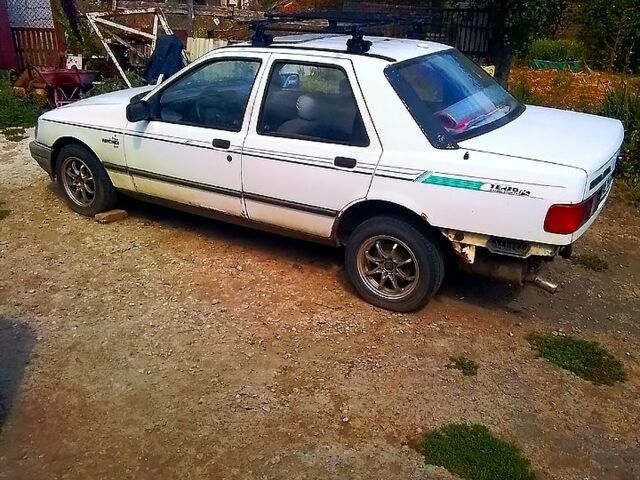 Белый Форд Сиерра, объемом двигателя 2 л и пробегом 410 тыс. км за 1000 $, фото 10 на Automoto.ua