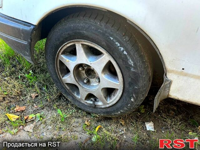 Форд Сиерра 1987 в Черкассах на Automoto.ua Белый Форд Сиерра, объемом двигателя 1.8 л и пробегом 260 тыс. км за 330 $, фото 6 на Automoto.ua