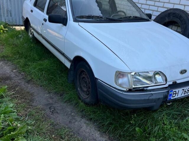 Белый Форд Сиерра, объемом двигателя 1.8 л и пробегом 315 тыс. км за 597 $, фото 2 на Automoto.ua