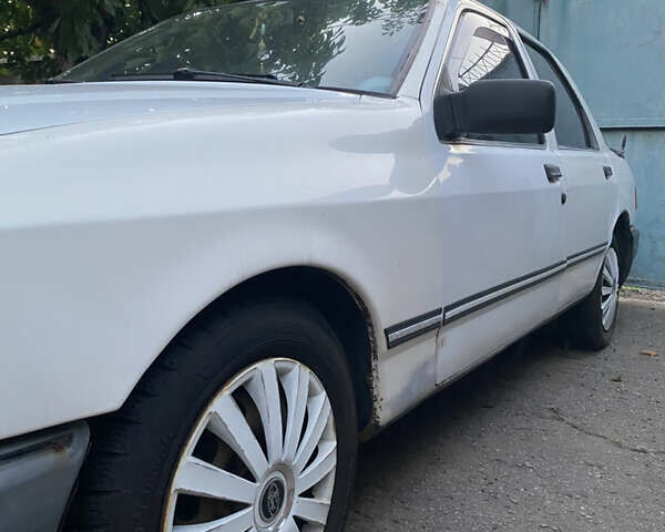 Білий Форд Сієрра, об'ємом двигуна 0 л та пробігом 432 тис. км за 1700 $, фото 1 на Automoto.ua