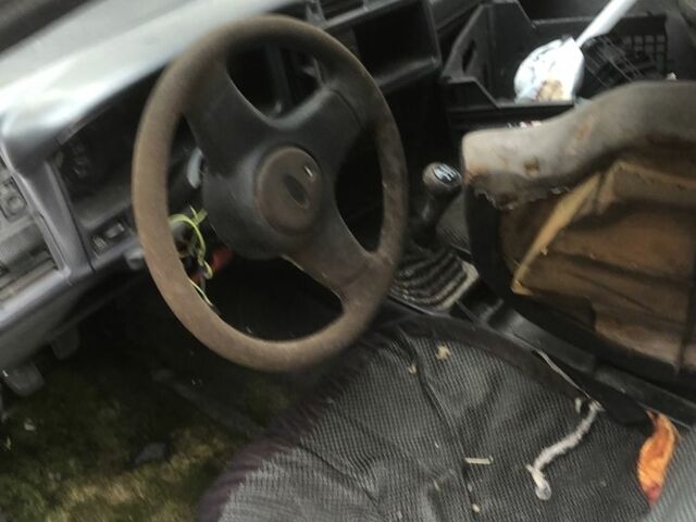 Білий Форд Сієрра, об'ємом двигуна 1.6 л та пробігом 2 тис. км за 250 $, фото 2 на Automoto.ua