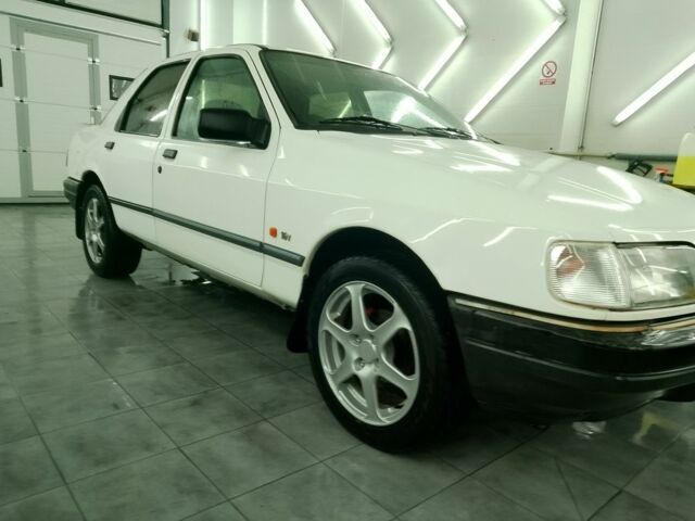 Білий Форд Сієрра, об'ємом двигуна 2 л та пробігом 67 тис. км за 1500 $, фото 2 на Automoto.ua