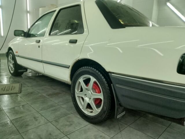 Білий Форд Сієрра, об'ємом двигуна 2 л та пробігом 67 тис. км за 1500 $, фото 3 на Automoto.ua