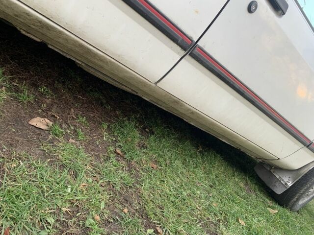 Белый Форд Сиерра, объемом двигателя 2 л и пробегом 3 тыс. км за 859 $, фото 6 на Automoto.ua