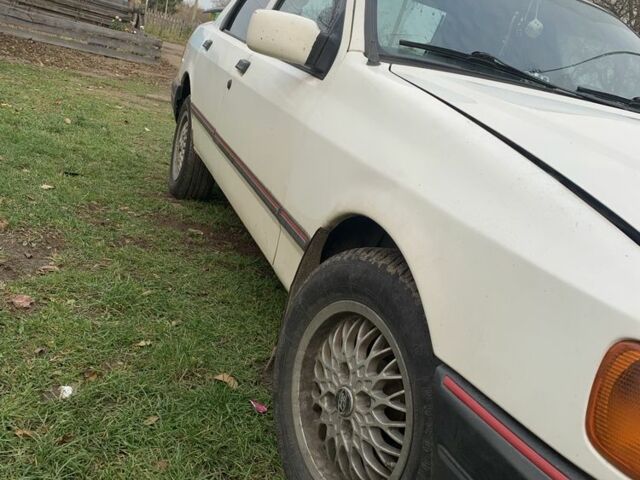 Белый Форд Сиерра, объемом двигателя 2 л и пробегом 3 тыс. км за 859 $, фото 4 на Automoto.ua