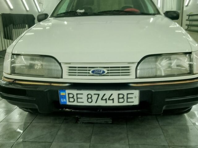 Білий Форд Сієрра, об'ємом двигуна 2 л та пробігом 67 тис. км за 1500 $, фото 1 на Automoto.ua