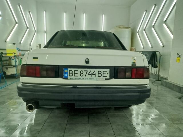 Білий Форд Сієрра, об'ємом двигуна 2 л та пробігом 67 тис. км за 1500 $, фото 4 на Automoto.ua
