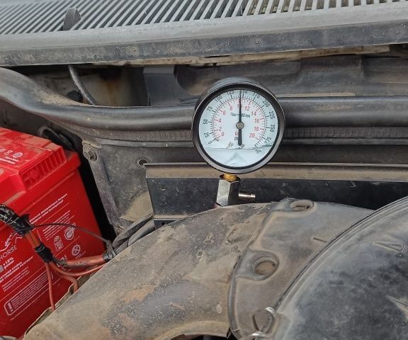 Белый Форд Сиерра, объемом двигателя 1.8 л и пробегом 330 тыс. км за 900 $, фото 8 на Automoto.ua