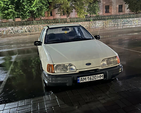 Білий Форд Сієрра, об'ємом двигуна 1.99 л та пробігом 300 тис. км за 1500 $, фото 1 на Automoto.ua