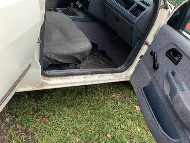 Белый Форд Сиерра, объемом двигателя 2 л и пробегом 3 тыс. км за 859 $, фото 7 на Automoto.ua