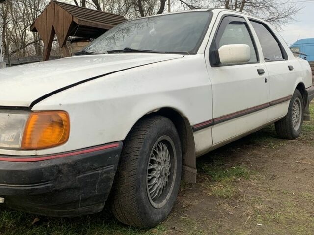 Белый Форд Сиерра, объемом двигателя 2 л и пробегом 3 тыс. км за 859 $, фото 1 на Automoto.ua