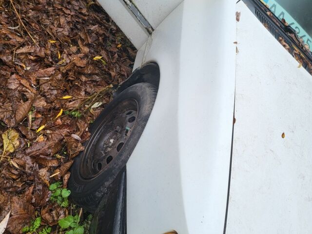 Белый Форд Сиерра, объемом двигателя 2.3 л и пробегом 123 тыс. км за 536 $, фото 7 на Automoto.ua