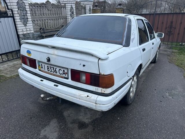 Белый Форд Сиерра, объемом двигателя 2 л и пробегом 200 тыс. км за 750 $, фото 1 на Automoto.ua