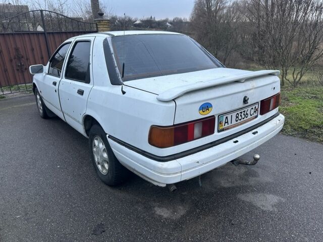 Белый Форд Сиерра, объемом двигателя 2 л и пробегом 200 тыс. км за 750 $, фото 2 на Automoto.ua