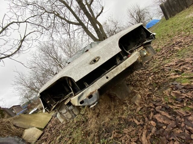 Белый Форд Сиерра, объемом двигателя 1.8 л и пробегом 320 тыс. км за 237 $, фото 1 на Automoto.ua