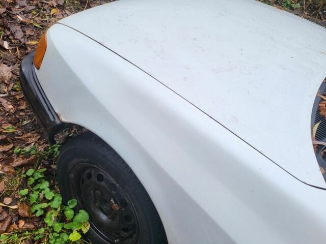 Белый Форд Сиерра, объемом двигателя 2.3 л и пробегом 123 тыс. км за 536 $, фото 4 на Automoto.ua