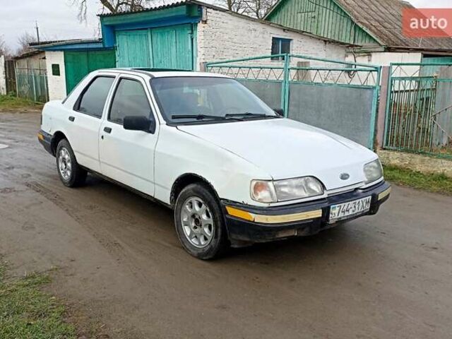 Белый Форд Сиерра, объемом двигателя 2 л и пробегом 300 тыс. км за 570 $, фото 2 на Automoto.ua