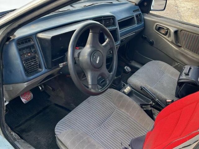 Белый Форд Сиерра, объемом двигателя 0 л и пробегом 400 тыс. км за 227 $, фото 2 на Automoto.ua