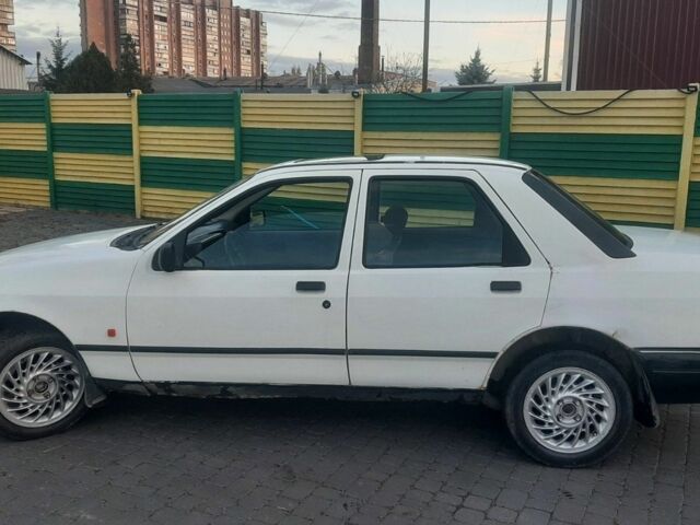 Білий Форд Сієрра, об'ємом двигуна 2 л та пробігом 100 тис. км за 620 $, фото 3 на Automoto.ua