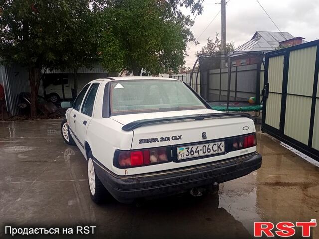 Белый Форд Сиерра, объемом двигателя 2 л и пробегом 60 тыс. км за 1350 $, фото 5 на Automoto.ua