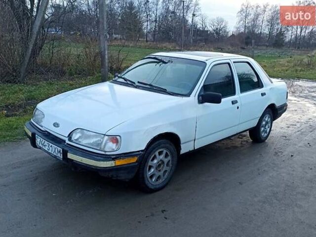 Белый Форд Сиерра, объемом двигателя 2 л и пробегом 300 тыс. км за 650 $, фото 1 на Automoto.ua