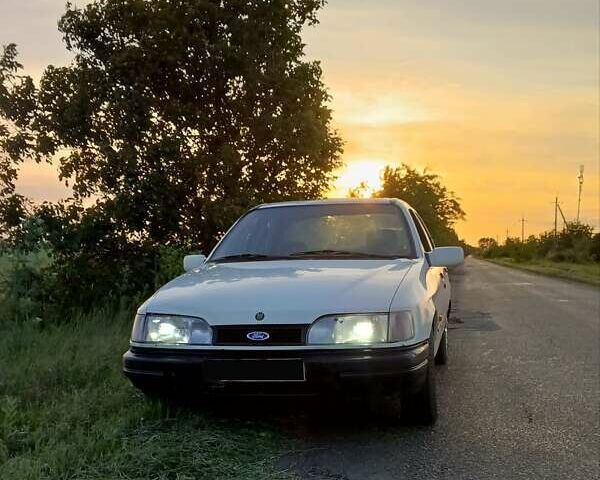 Белый Форд Сиерра, объемом двигателя 1.8 л и пробегом 88 тыс. км за 1300 $, фото 8 на Automoto.ua