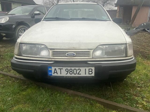 Белый Форд Сиерра, объемом двигателя 1.6 л и пробегом 45 тыс. км за 1750 $, фото 2 на Automoto.ua