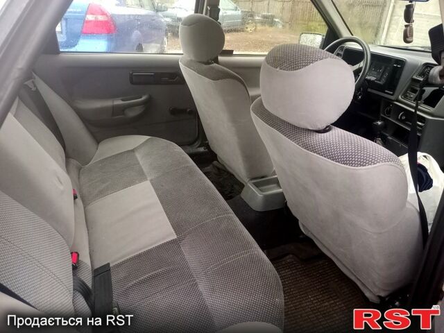 Белый Форд Сиерра, объемом двигателя 2 л и пробегом 60 тыс. км за 1350 $, фото 7 на Automoto.ua