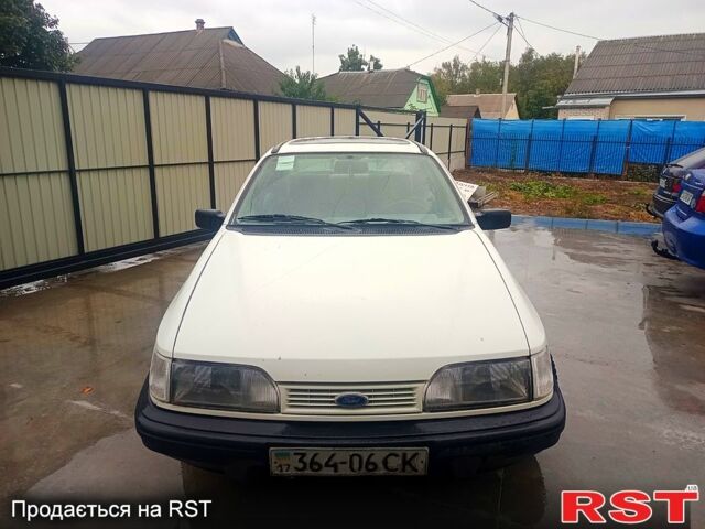 Белый Форд Сиерра, объемом двигателя 2 л и пробегом 60 тыс. км за 1350 $, фото 3 на Automoto.ua