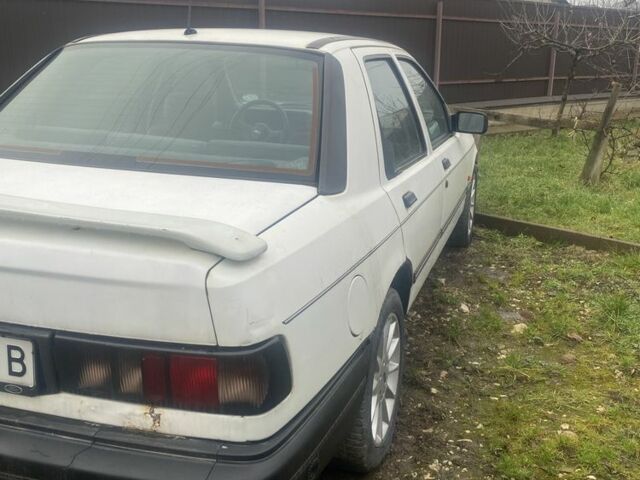 Белый Форд Сиерра, объемом двигателя 1.6 л и пробегом 45 тыс. км за 1750 $, фото 5 на Automoto.ua