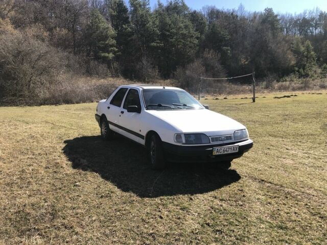 Белый Форд Сиерра, объемом двигателя 2 л и пробегом 777 тыс. км за 750 $, фото 2 на Automoto.ua