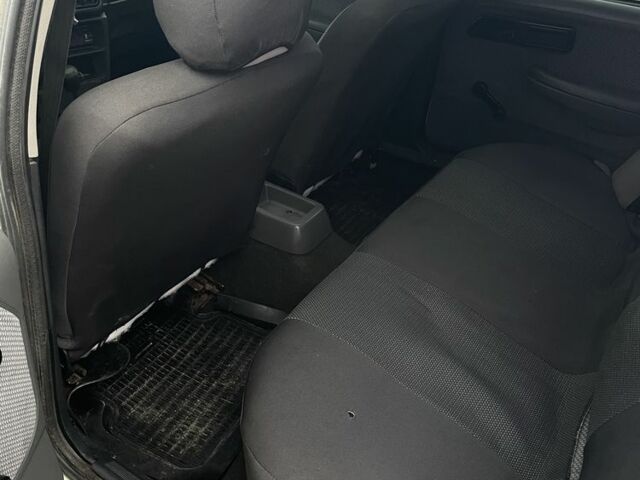 Белый Форд Сиерра, объемом двигателя 2 л и пробегом 52 тыс. км за 850 $, фото 4 на Automoto.ua