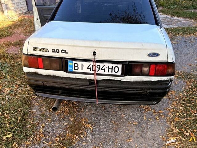 Белый Форд Сиерра, объемом двигателя 2 л и пробегом 300 тыс. км за 670 $, фото 2 на Automoto.ua