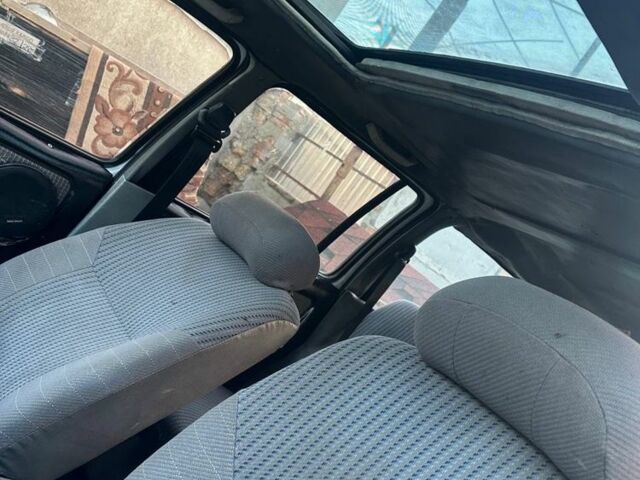 Белый Форд Сиерра, объемом двигателя 1.8 л и пробегом 120 тыс. км за 1100 $, фото 1 на Automoto.ua