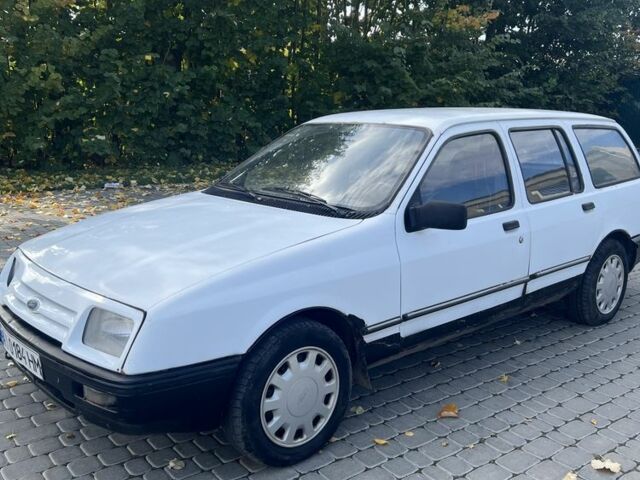 Белый Форд Сиерра, объемом двигателя 1.6 л и пробегом 1 тыс. км за 450 $, фото 2 на Automoto.ua