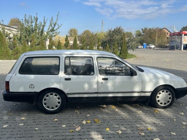 Белый Форд Сиерра, объемом двигателя 1.6 л и пробегом 1 тыс. км за 450 $, фото 6 на Automoto.ua