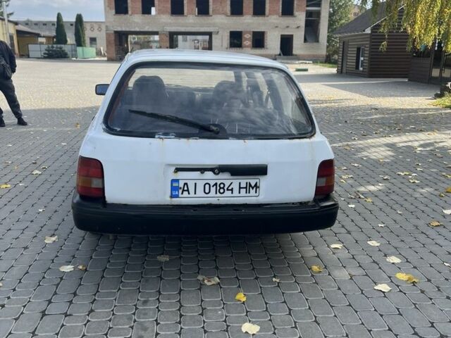 Белый Форд Сиерра, объемом двигателя 1.6 л и пробегом 1 тыс. км за 450 $, фото 5 на Automoto.ua