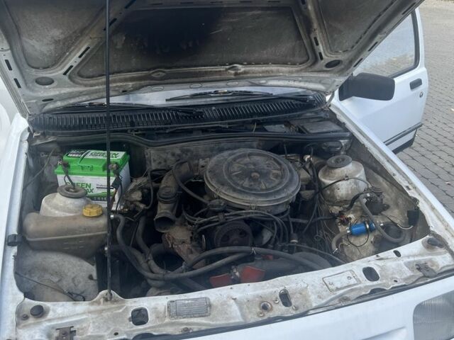 Белый Форд Сиерра, объемом двигателя 1.6 л и пробегом 1 тыс. км за 450 $, фото 13 на Automoto.ua