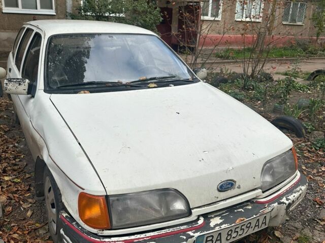 Белый Форд Сиерра, объемом двигателя 2.3 л и пробегом 347 тыс. км за 713 $, фото 1 на Automoto.ua