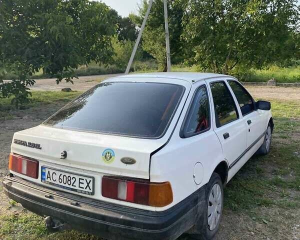 Білий Форд Сієрра, об'ємом двигуна 2 л та пробігом 225 тис. км за 850 $, фото 1 на Automoto.ua